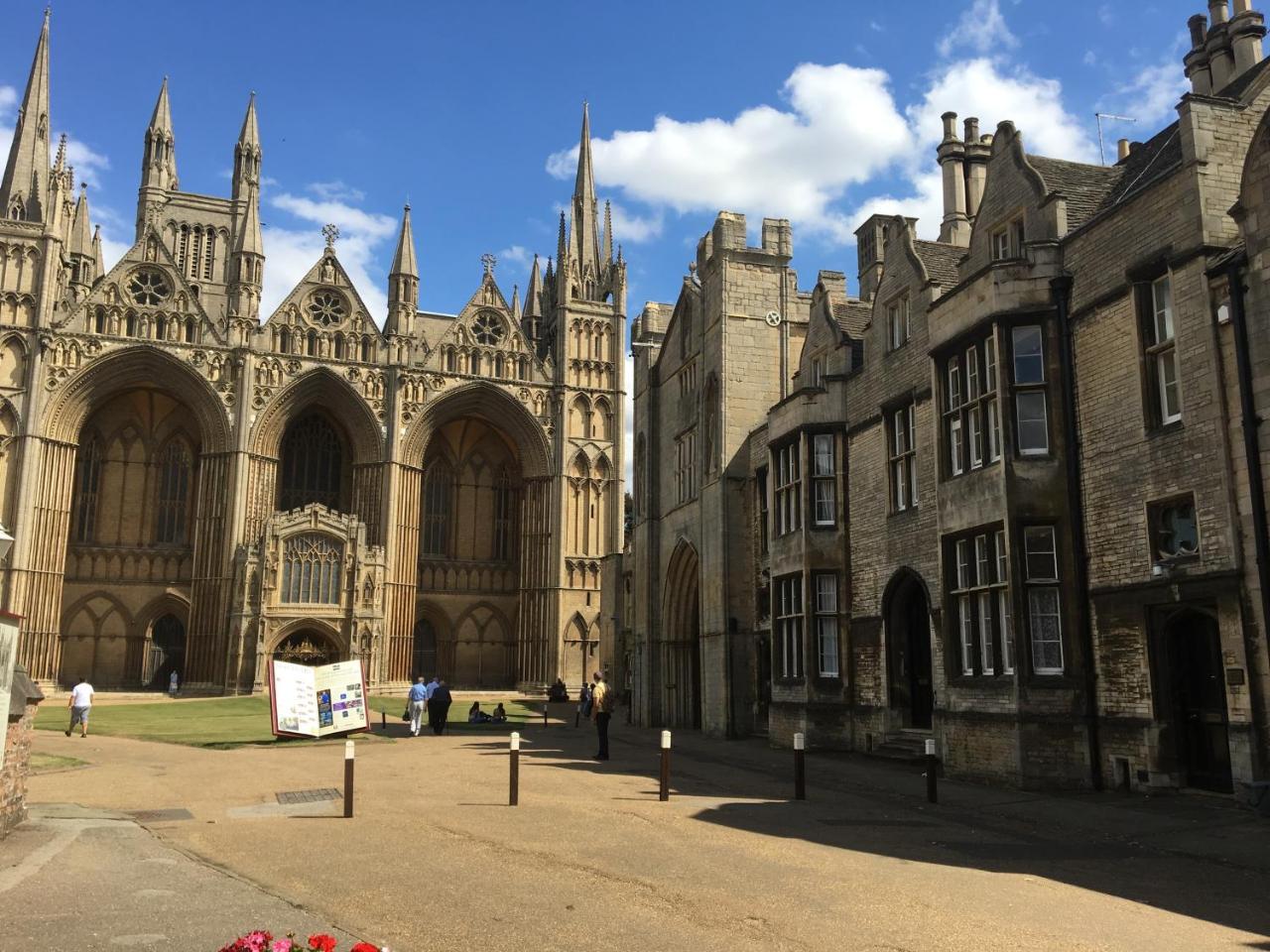 Fantastic Hampton Centre Stay Peterborough Kültér fotó